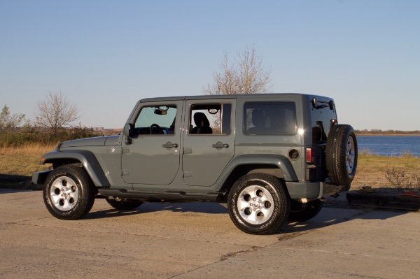 Used-2014-Jeep-Wrangler-Unlimited-Sahara