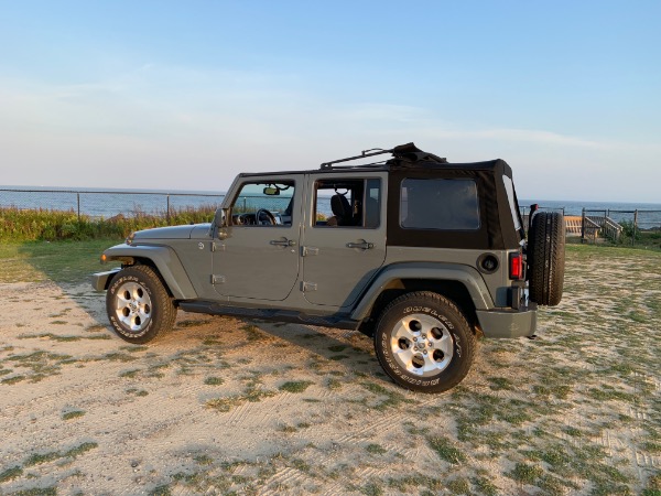 Used-2014-Jeep-Wrangler-Unlimited-Sahara