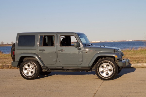 Used-2014-Jeep-Wrangler-Unlimited-Sahara