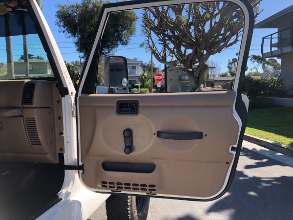 Used-2000-Jeep-Wrangler-Sahara