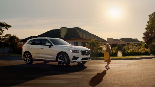 New-2021-Volvo-XC60-T5-AWD-Momentum