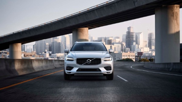 New-2021-Volvo-XC60-T5-AWD-Momentum