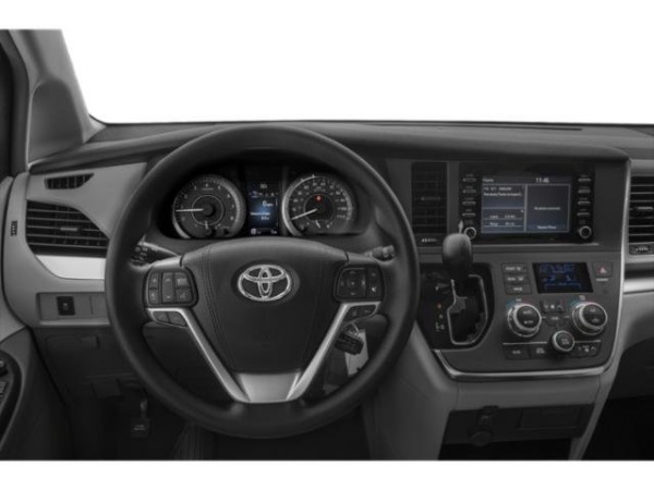 New-2019-Toyota-Sienna-xle