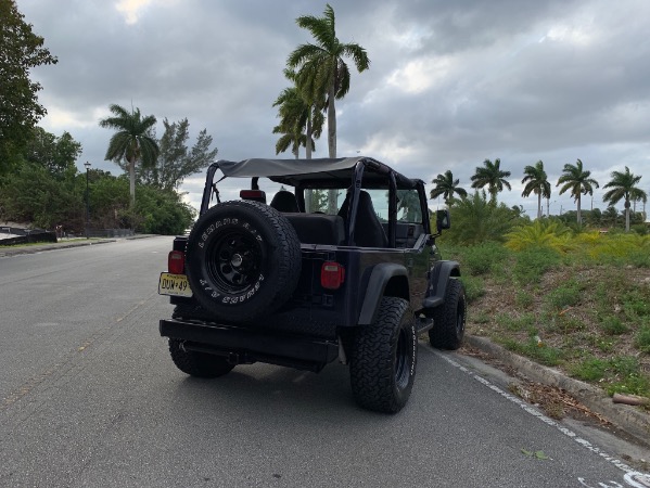 Used-1998-Jeep-Wrangler-Sport-Sport