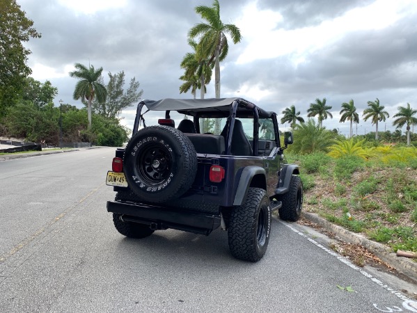 Used-1998-Jeep-Wrangler-Sport-Sport