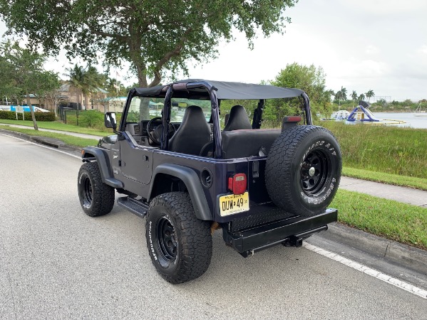 Used-1998-Jeep-Wrangler-Sport-Sport