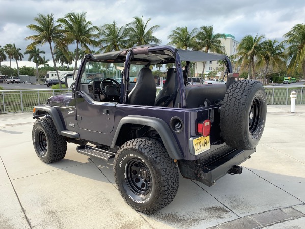 Used-1998-Jeep-Wrangler-Sport-Sport