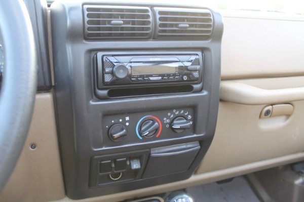 Used-1999-Jeep-Wrangler-Sport-Sport
