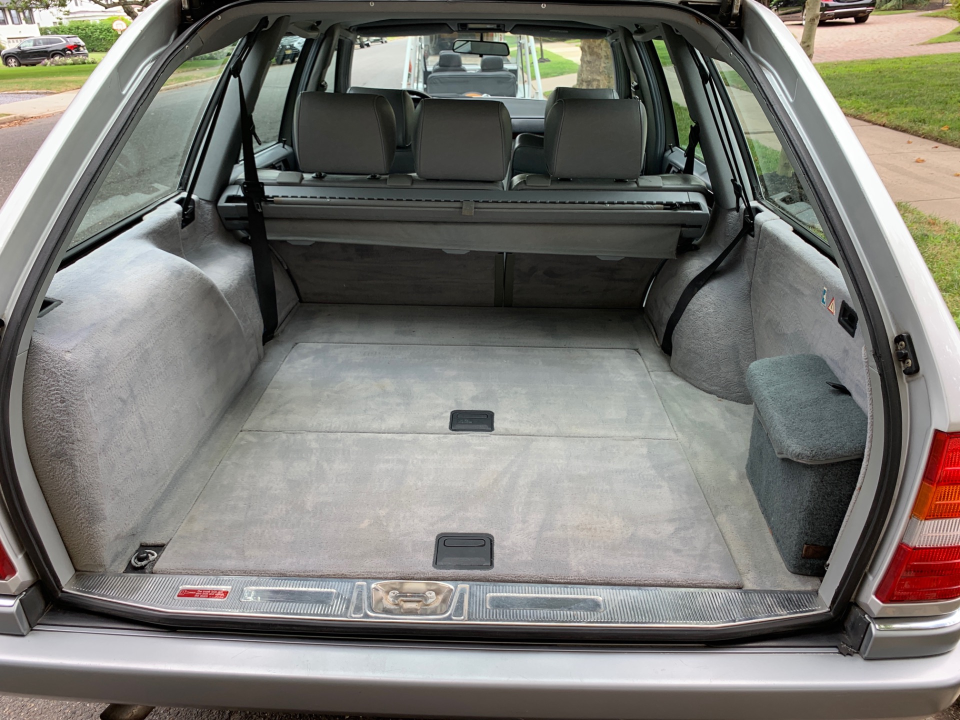 Used 1995 Mercedes-Benz E-Class E 320 For Sale ($6,900) | Legend