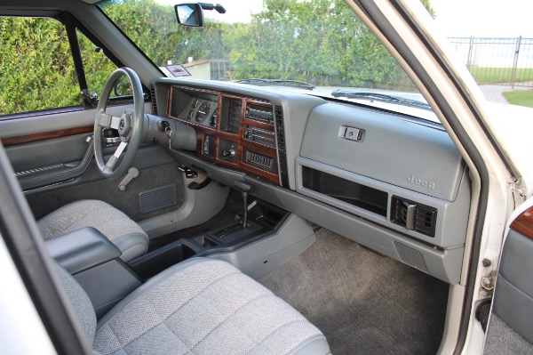 Used-1991-Jeep-Comanche-Pioneer