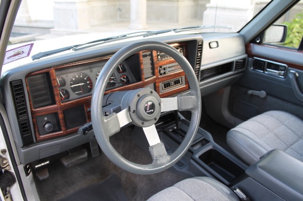 Used-1991-Jeep-Comanche-Pioneer