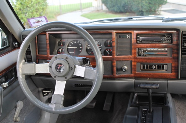 Used-1991-Jeep-Comanche-Pioneer