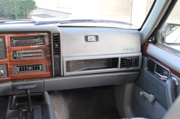 Used-1991-Jeep-Comanche-Pioneer