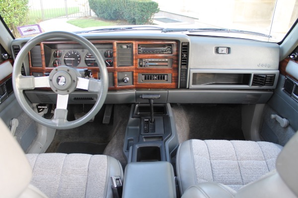 Used-1991-Jeep-Comanche-Pioneer