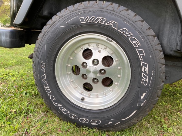 Used-1997-Jeep-Wrangler-Sport-Sport