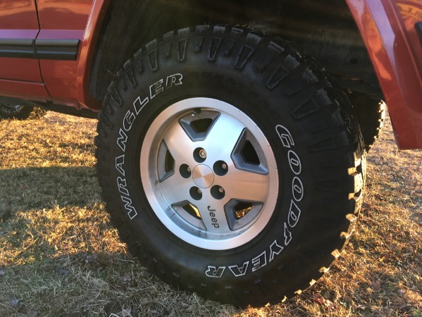 Used-1989-Jeep-Comanche-Pioneer