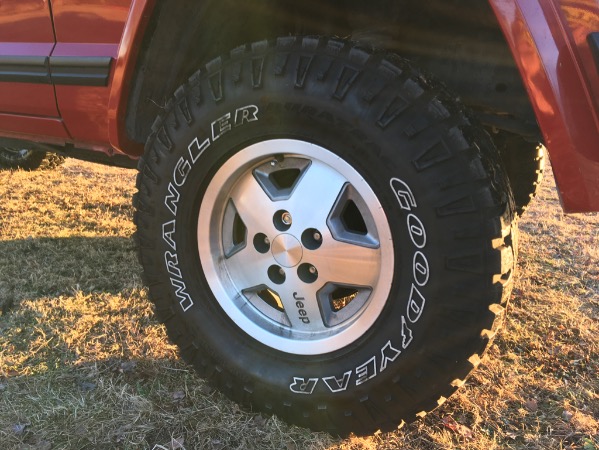 Used-1989-Jeep-Comanche-Pioneer