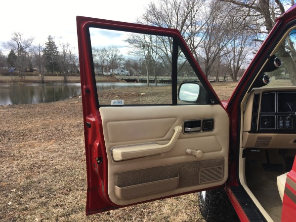 Used-1989-Jeep-Comanche-Pioneer