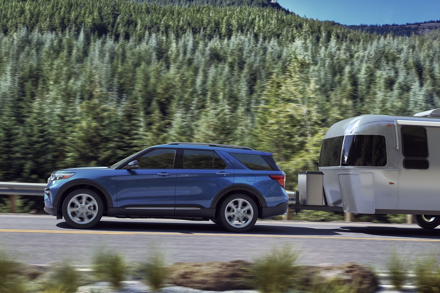 Ford Explorer Camping