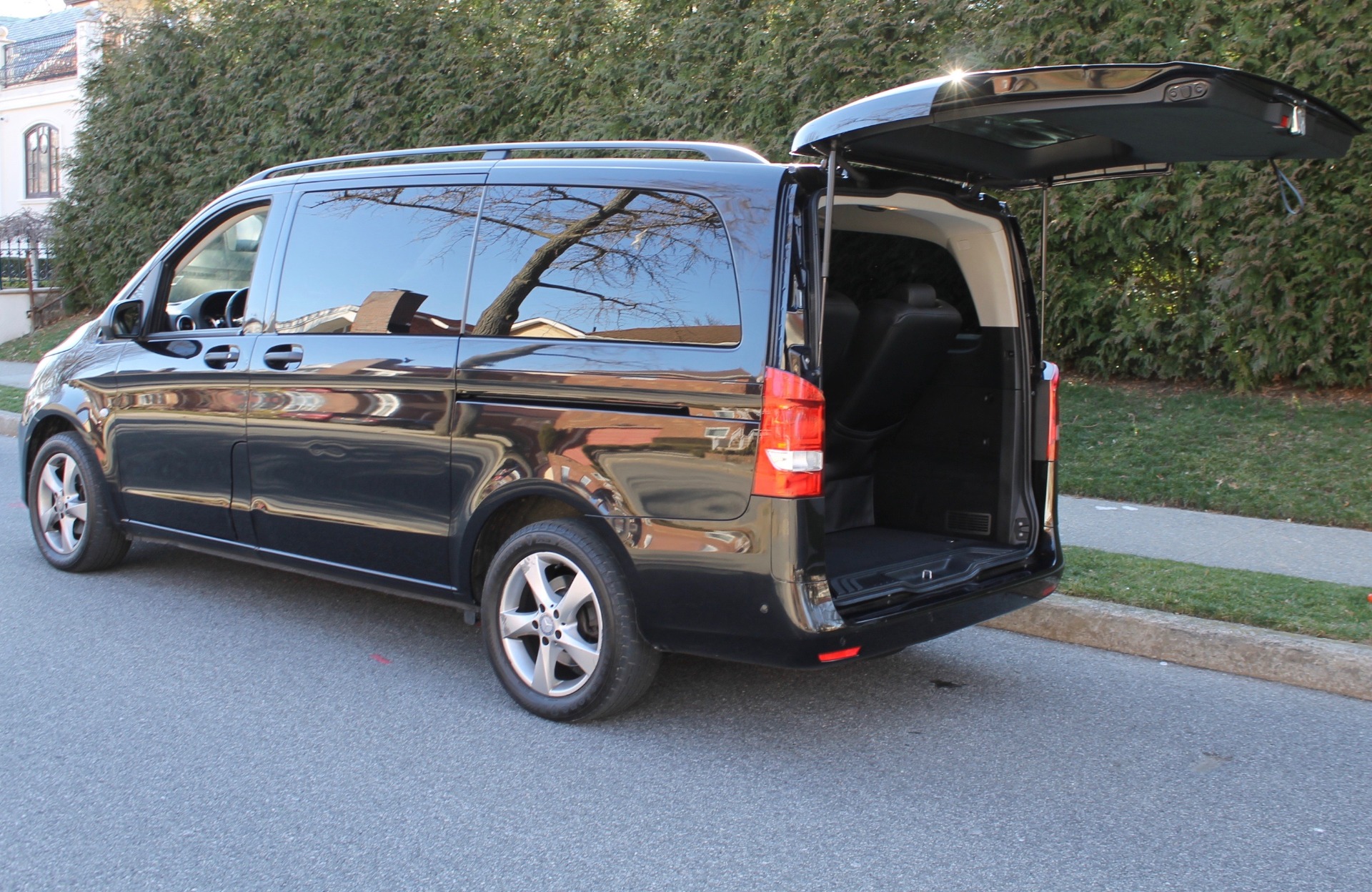 Used 2016 MercedesBenz Metris Passenger For Sale (18,900) Legend