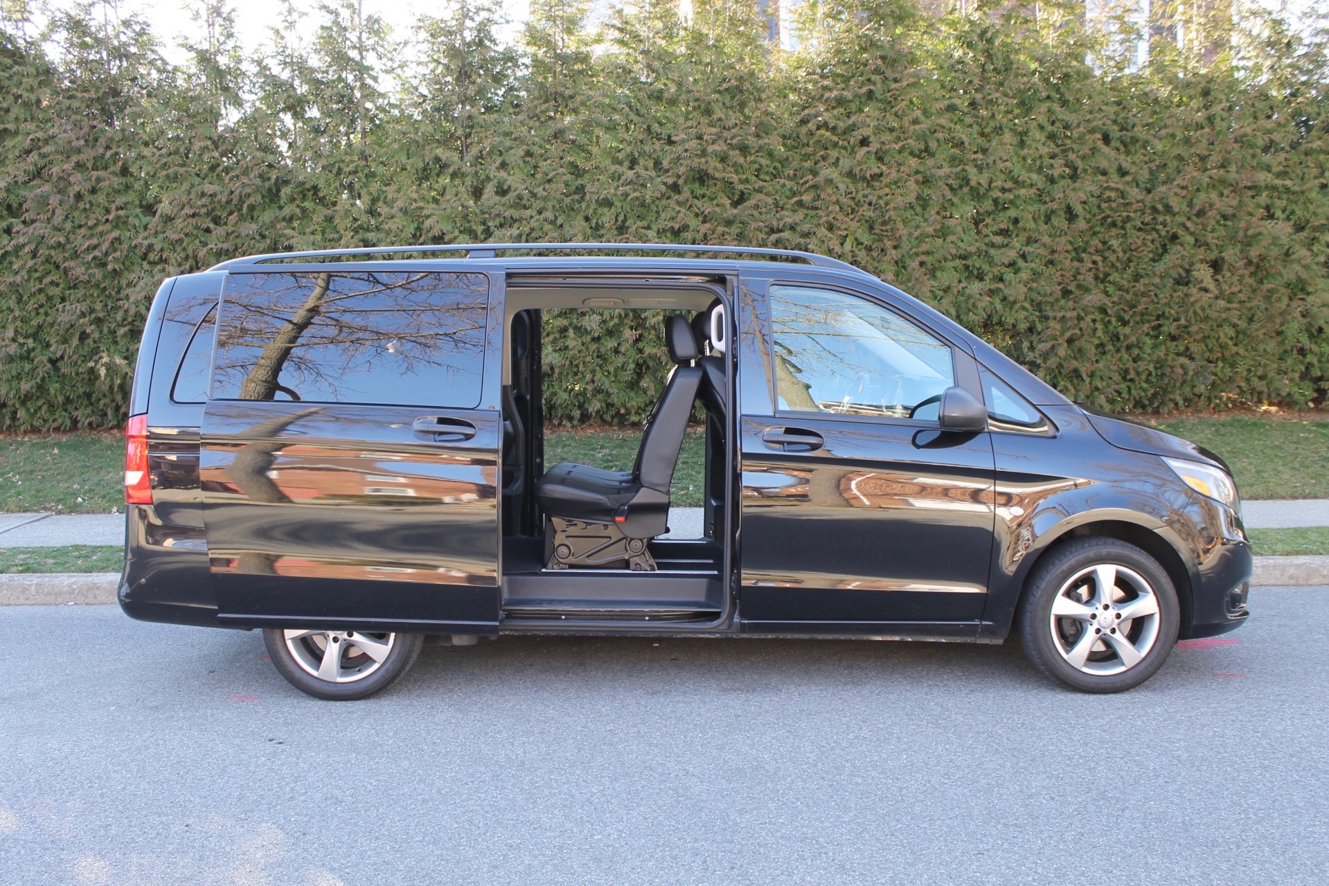 Used 2016 MercedesBenz Metris Passenger For Sale (18,900) Legend