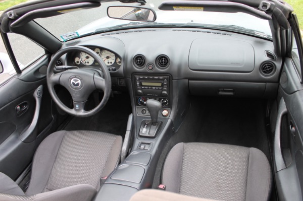 Used-2003-Mazda-MX-5-Miata-SE