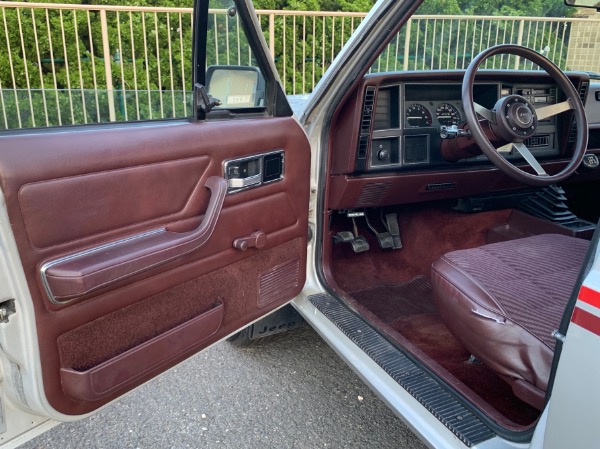 Used-1988-Jeep-Comanche-Pioneer