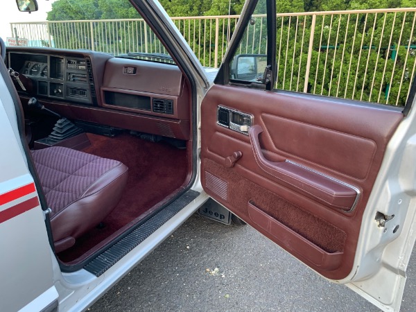 Used-1988-Jeep-Comanche-Pioneer