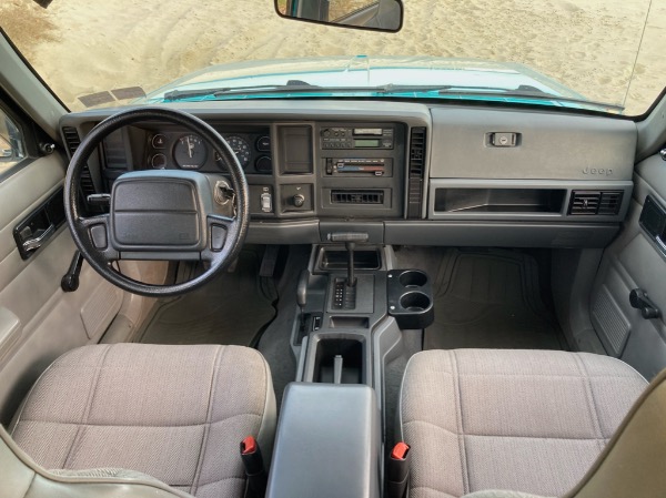 Used-1996-Jeep-Cherokee-SE