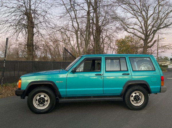 Used-1996-Jeep-Cherokee-SE