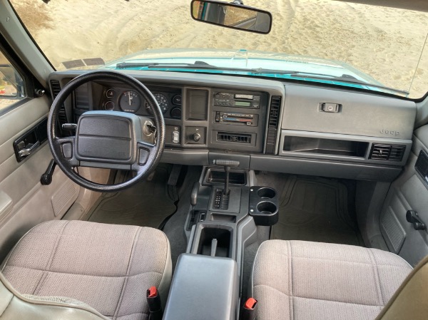 Used-1996-Jeep-Cherokee-SE