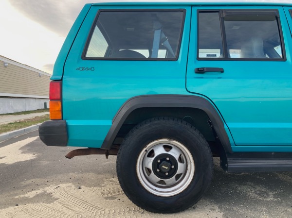 Used-1996-Jeep-Cherokee-SE