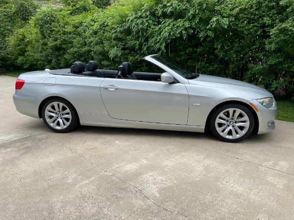 Used-2011-BMW-328i-Convertible-328i