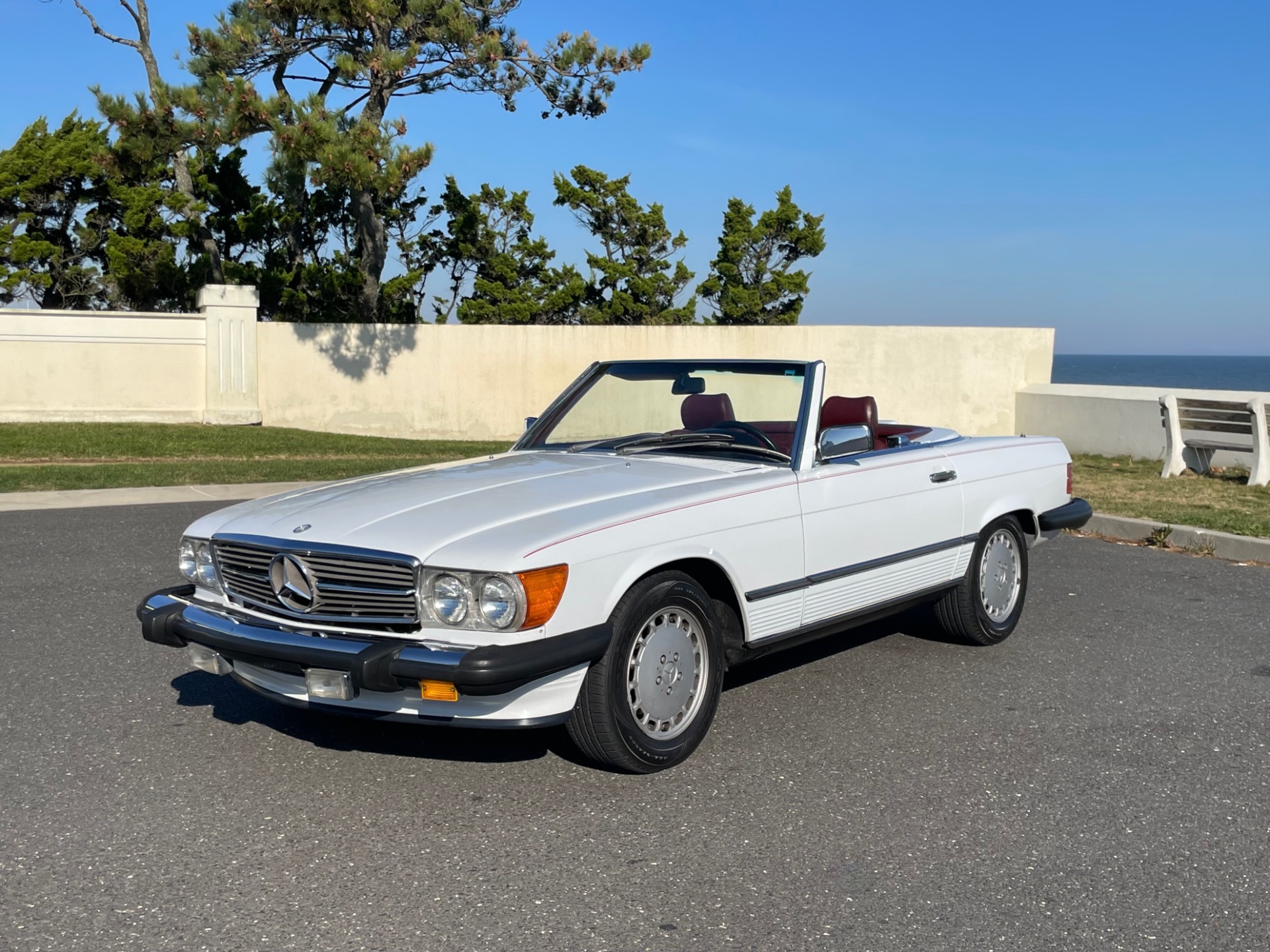 Mercedes 1987. Mercedes Benz 560 SL. 1987 Mercedes-Benz 560. Mercedes sl560. Мерседес 1987 560.