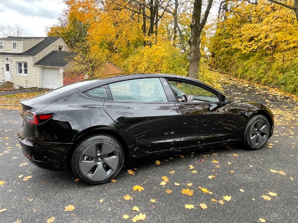 Used-2021-Tesla-Model-3-Standard-Range-Plus