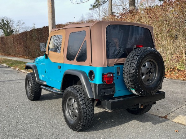 Used-1997-Jeep-Wrangler-SE