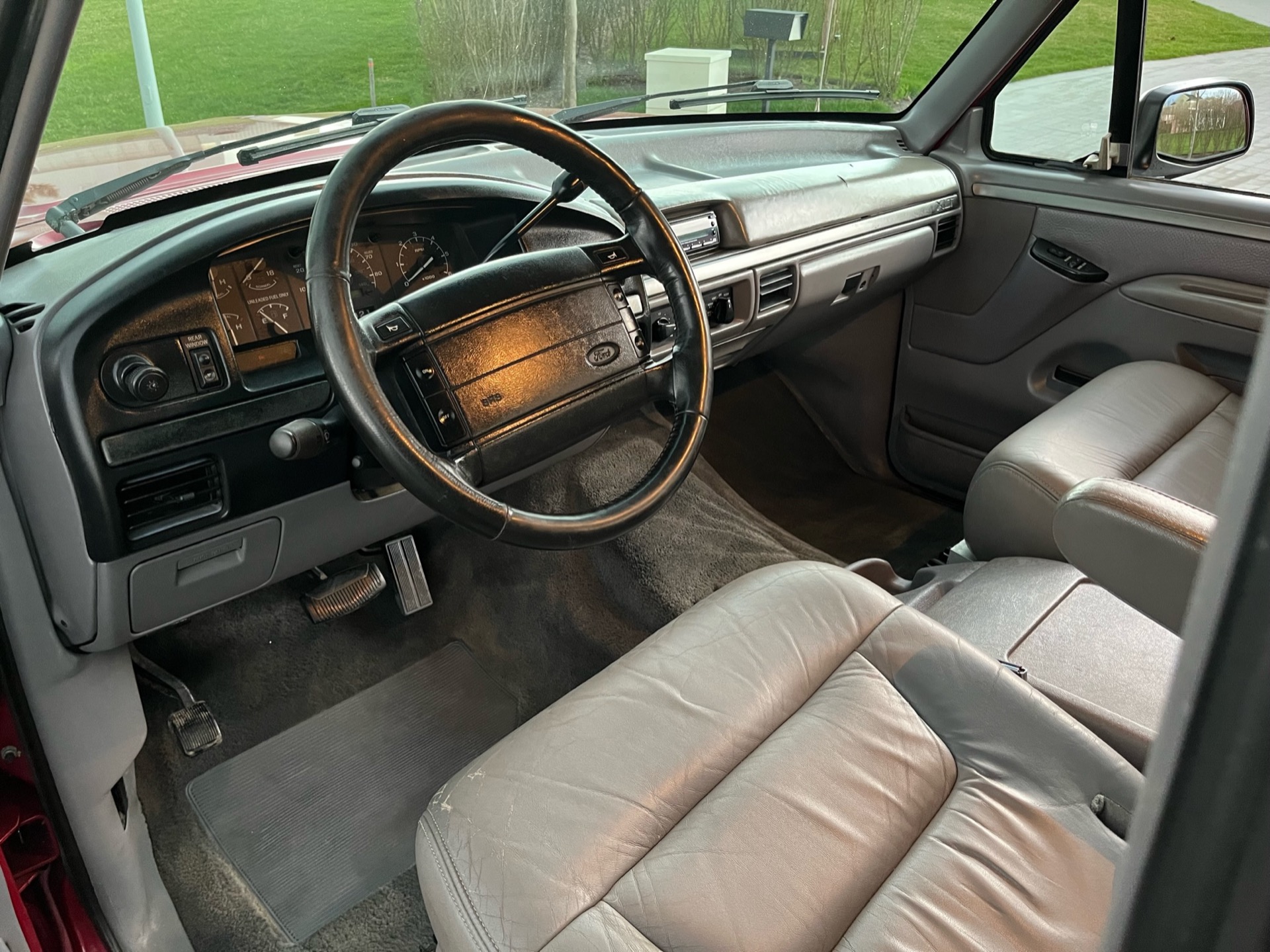 Used-1994-Ford-Bronco-XLT