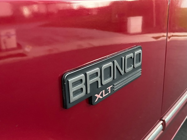 Used-1994-Ford-Bronco-XLT