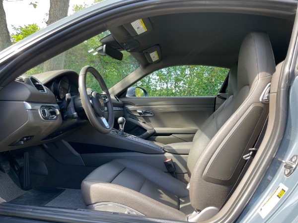 Used-2017-Porsche-718-Cayman