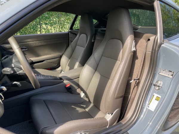 Used-2017-Porsche-718-Cayman