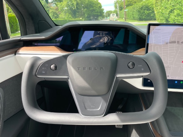 Used-2022-Tesla-Model-X
