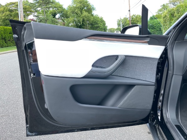 Used-2022-Tesla-Model-X