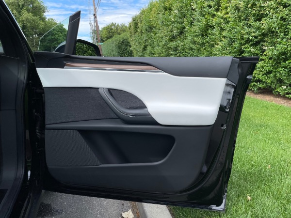 Used-2022-Tesla-Model-X