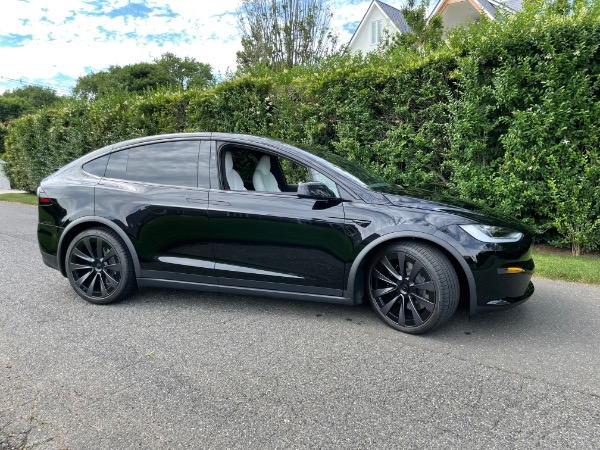 Used-2022-Tesla-Model-X