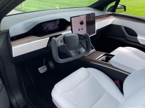 Used-2022-Tesla-Model-X