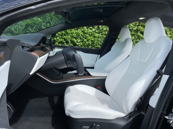 Used-2022-Tesla-Model-X