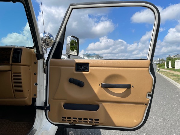 Used-1998-Jeep-Wrangler-Sahara-TJ