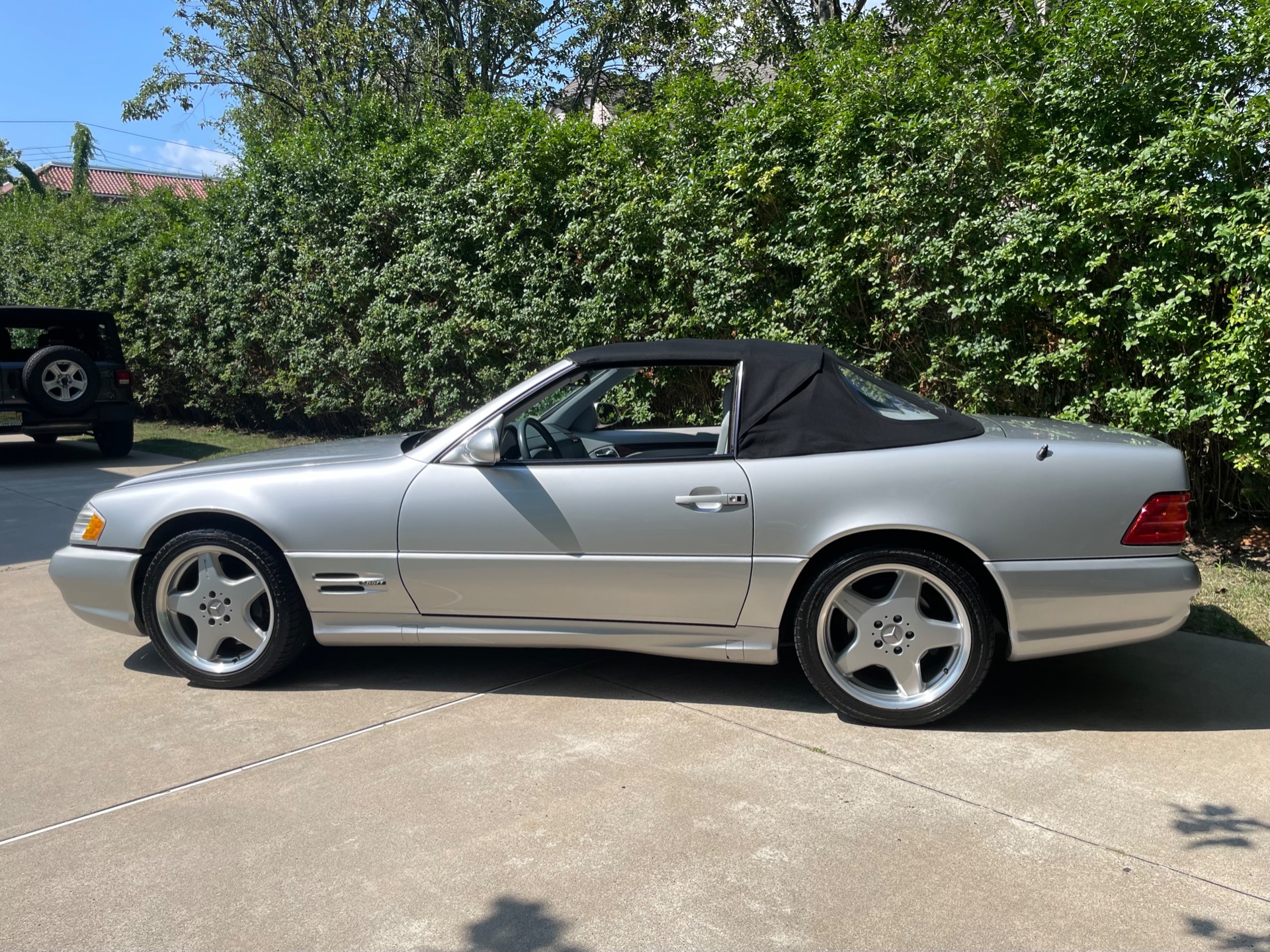 Used-1999-Mercedes-Benz-SL-500-