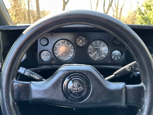 Used-1985-Lotus-Esprit-Turbo