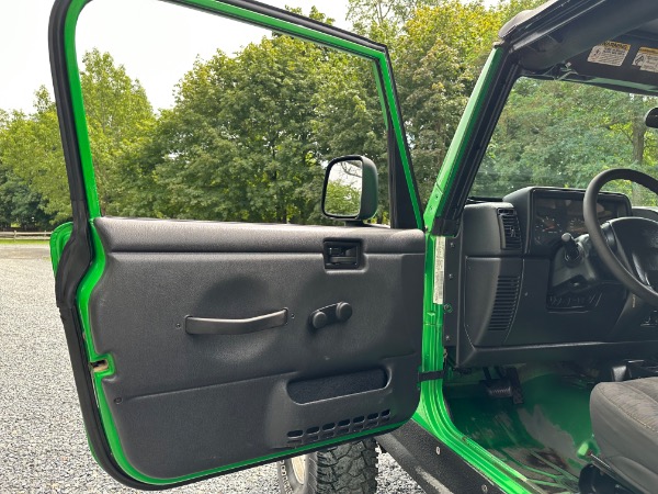 Used-2004-Jeep-Wrangler-Rubicon-TJ